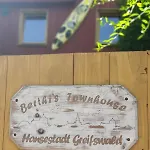 Berthi's Townhouse In Center